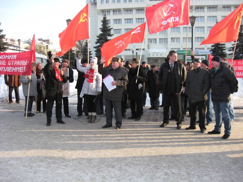 СОВЕТСКОЙ АРМИИ – СЛАВА! ПАРТИИ КОММУНИСТОВ – СЛАВА!  