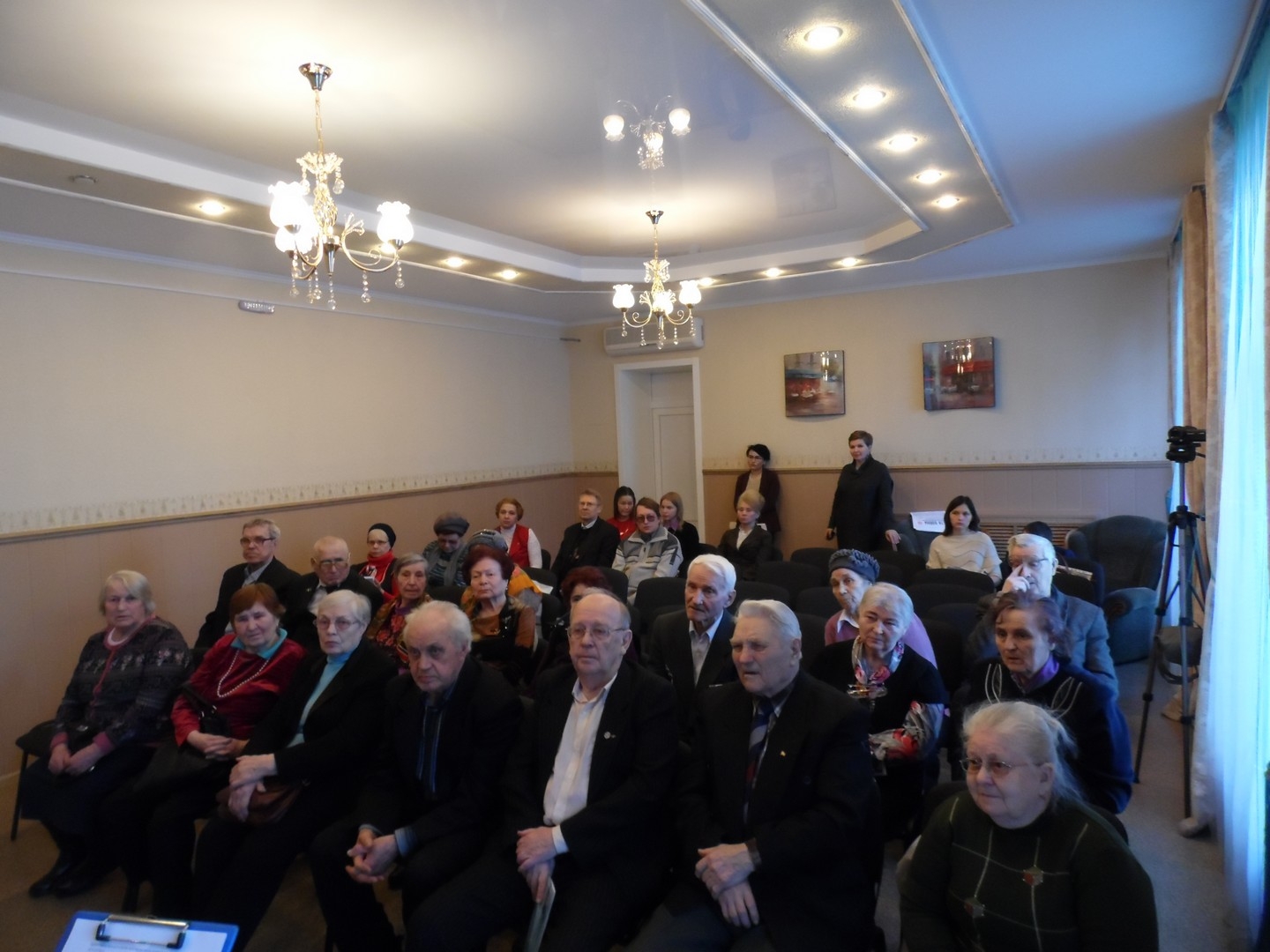 Встреча 15 марта 2016 года в ДК им. Ленина с жителями района участника проекта «Кандидат КПРФ»
