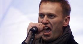 Атака Навального на Медведева – часть операции Кремля?