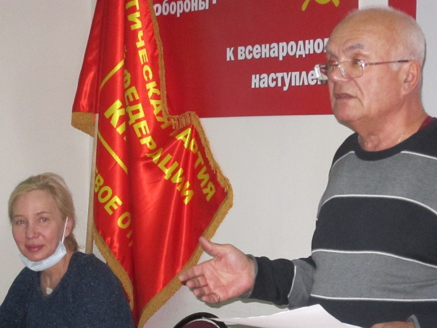 ЛЕНИНЦЫ ИЗУЧАЮТ УРОКИ ВЕЛИКОГО ОКТЯБРЯ