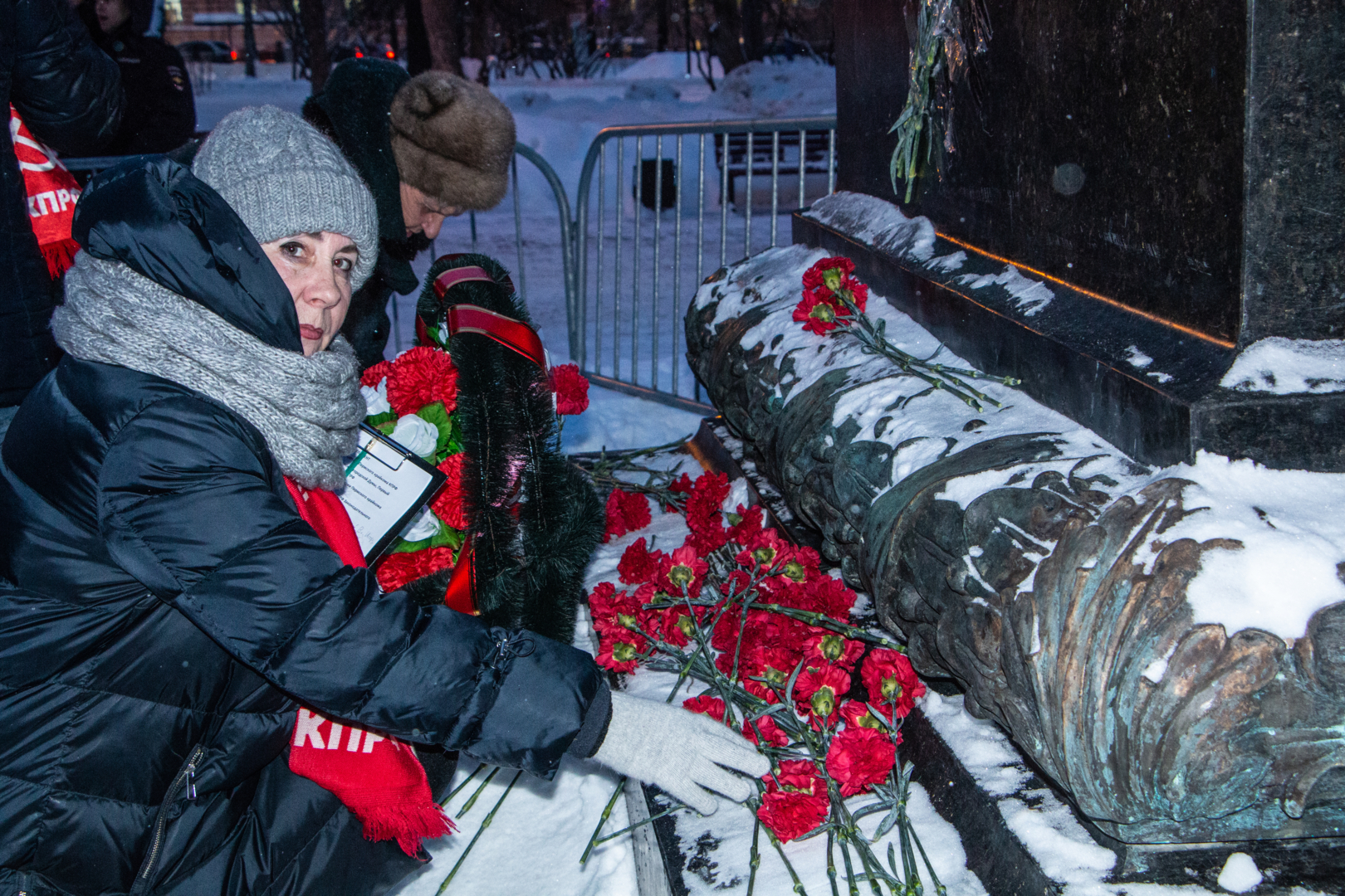 ЛЕНИН БУДЕТ ЖИТЬ – В НАШЕЙ БОРЬБЕ!