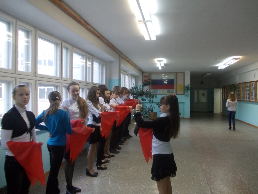 В ДЕНЬ РОЖДЕНИЯ КОМСОМОЛА – ВСТУПАЕМ В ПИОНЕРЫ!